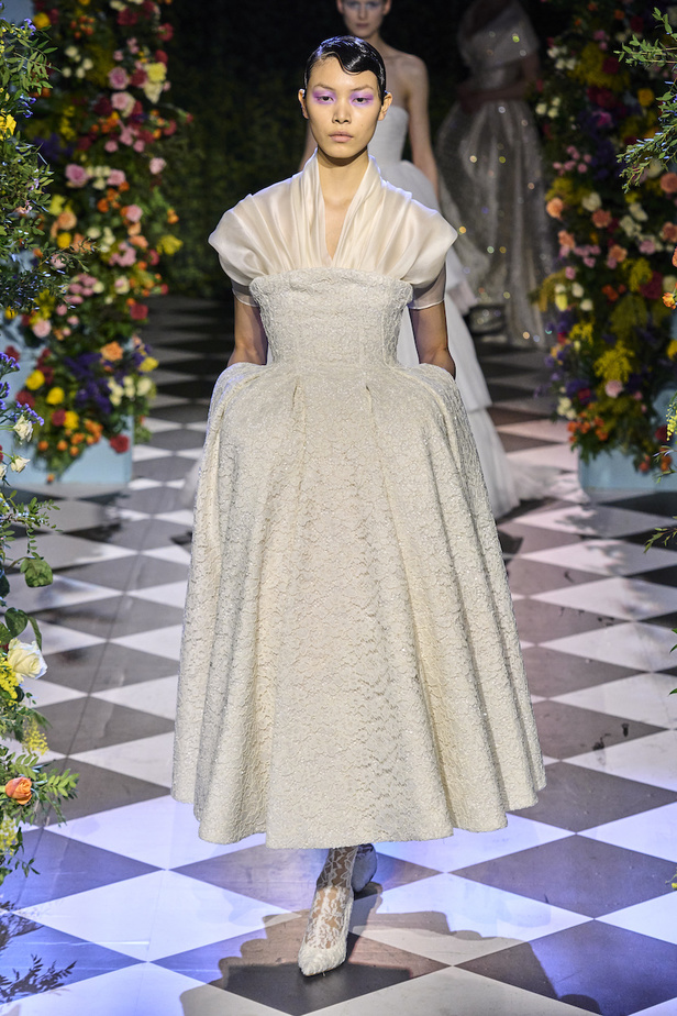 من مجموعة Richard Quinn لموسم خريف وشتاء 2023