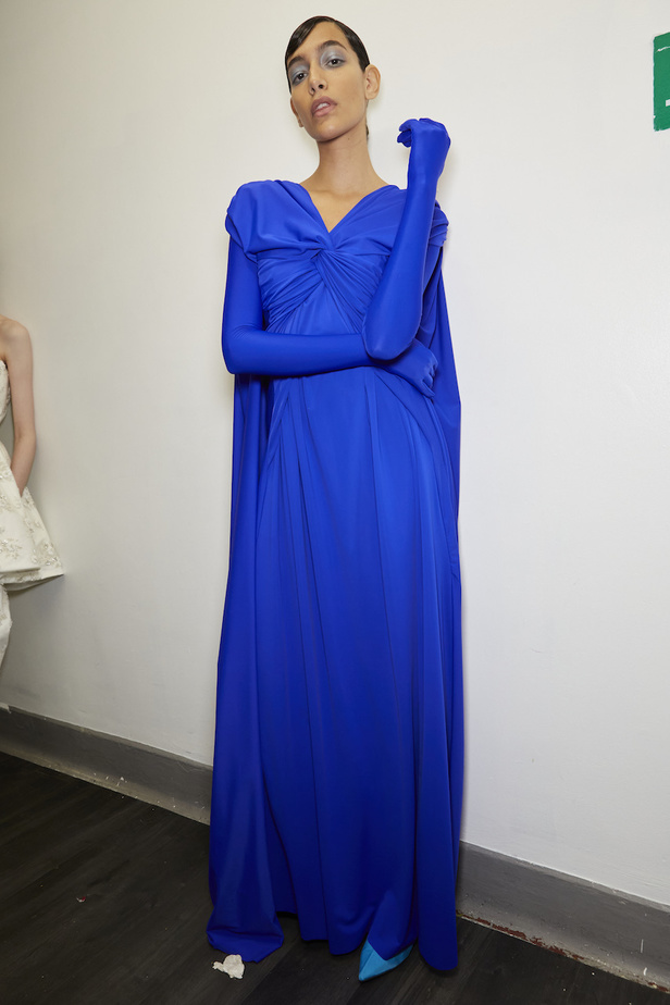 باقة من الورود قدمها لنا Richard Quinn لموسم خريف 2023