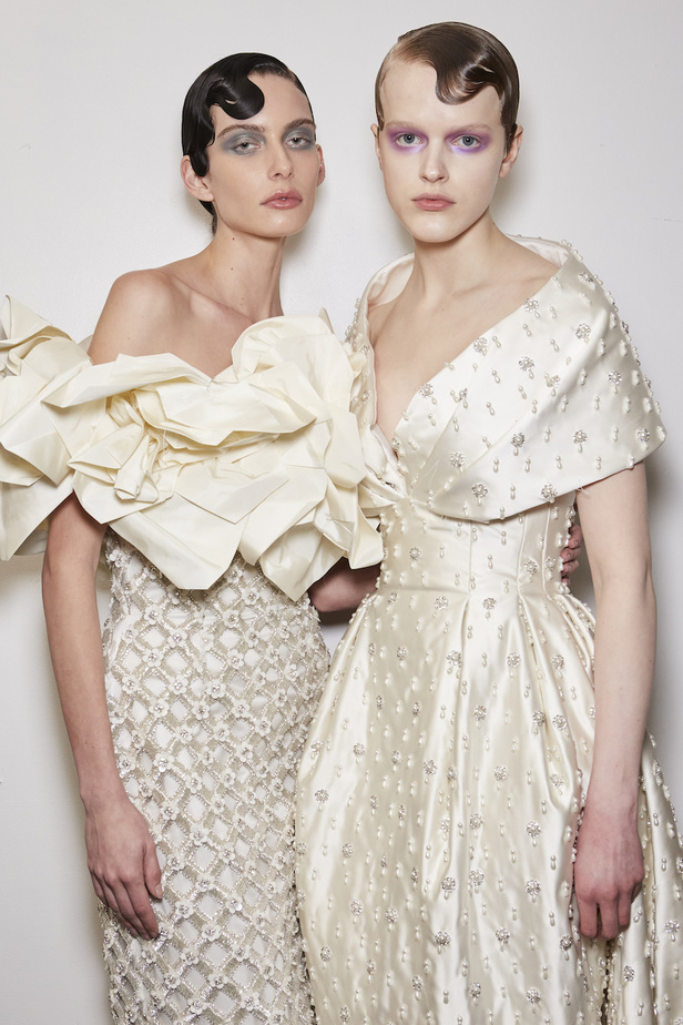 باقة من الورود قدمها لنا Richard Quinn لموسم خريف 2023