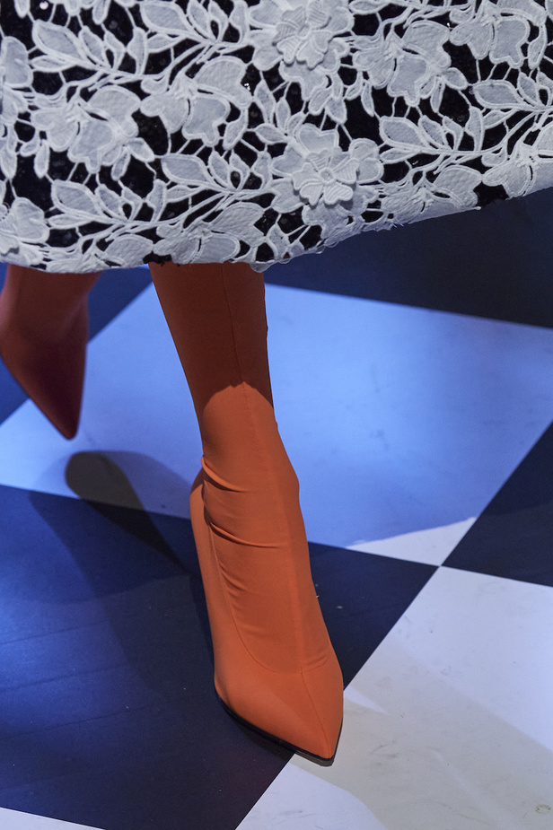 باقة من الورود قدمها لنا Richard Quinn لموسم خريف 2023