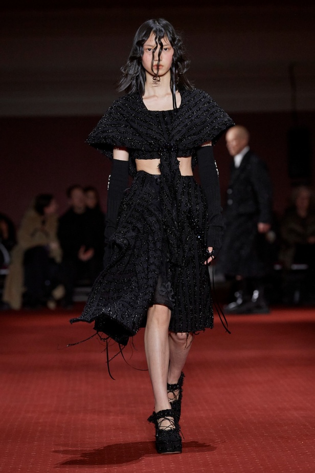 مجموعة سيمون روشا لخريف وشتاء 2024