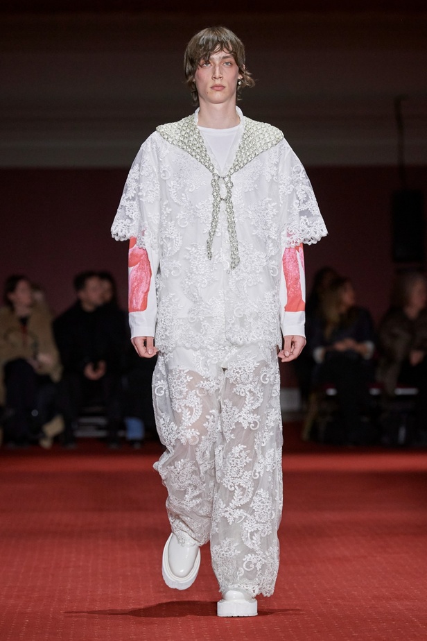 مجموعة سيمون روشا لخريف وشتاء 2024