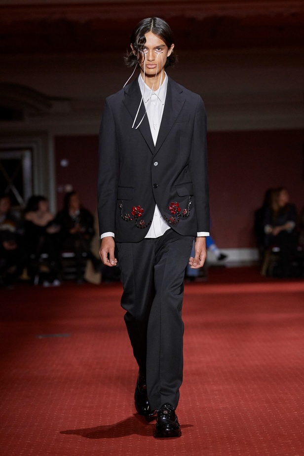 مجموعة سيمون روشا لخريف وشتاء 2024