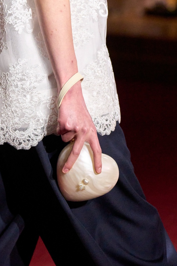 مجموعة سيمون روشا لخريف وشتاء 2024