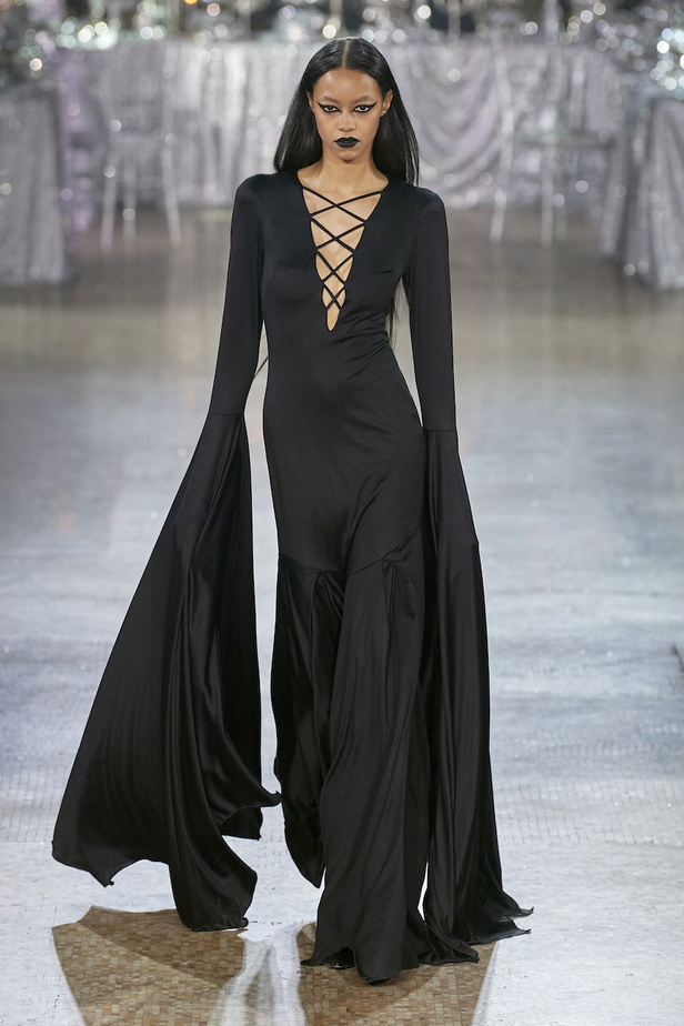 من مجموعة Rodarte لخريف وشتاء 2023-2024