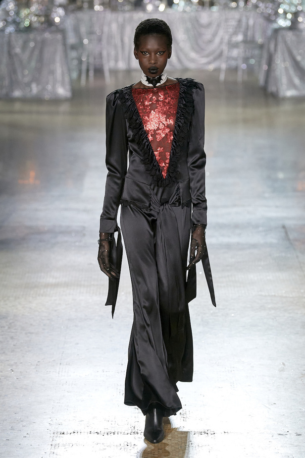 من مجموعة Rodarte لخريف وشتاء 2023-2024