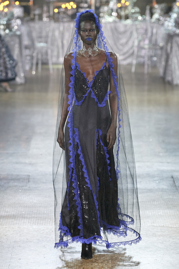 من مجموعة Rodarte لخريف وشتاء 2023-2024