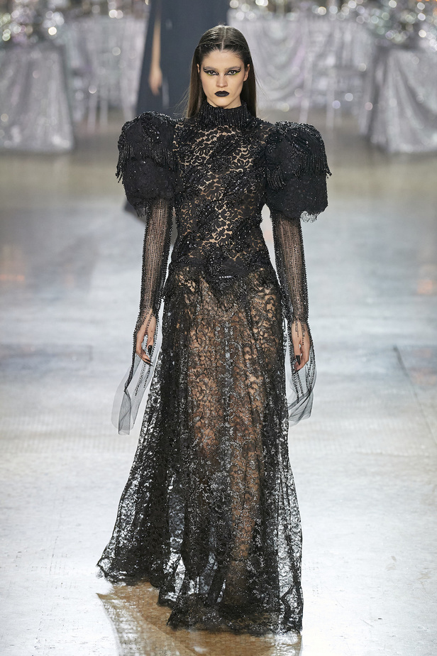 من مجموعة Rodarte لخريف وشتاء 2023-2024