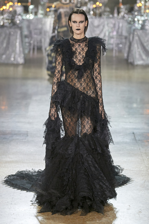 من مجموعة Rodarte لخريف وشتاء 2023-2024