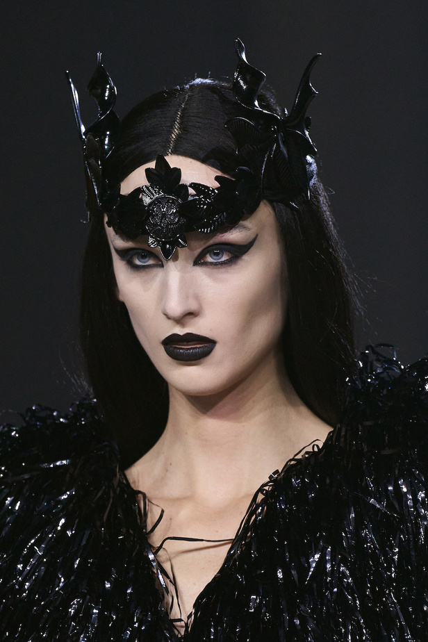 اكسسوارات من مجموعة Rodarte لخريف وشتاء 2023-2024