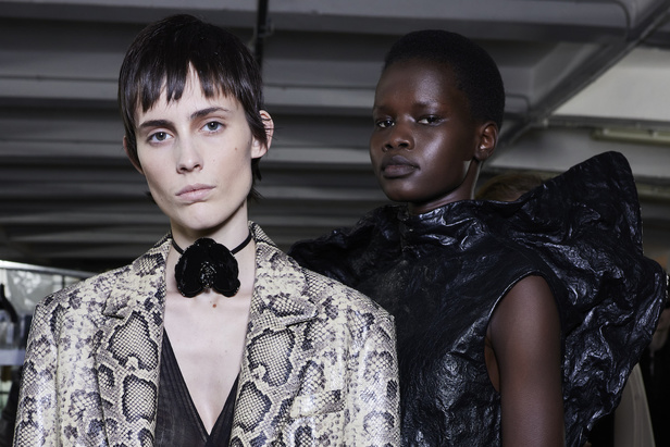 مجموعة سبورتماكس لعبة من التناقضات واتجاه ثابت نحو الحرية