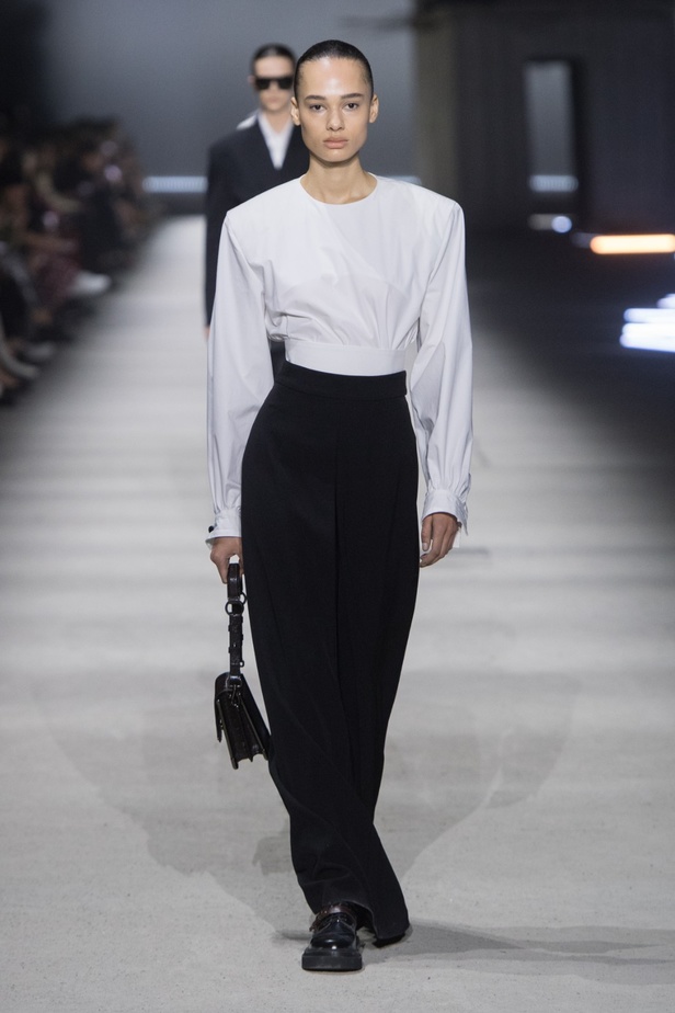 مجموعة Tod's أساسية وحديثة من قطع أيقونية قيّمة 