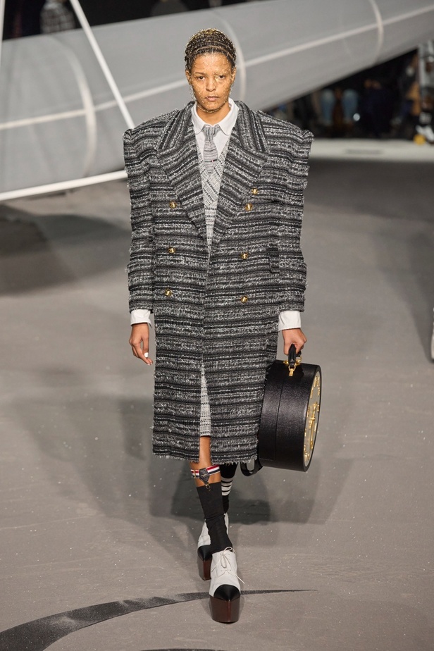 مجموعة Thom Browne تترجم رواية "الأمير الصغير" إلى عرض أزياء مبهر