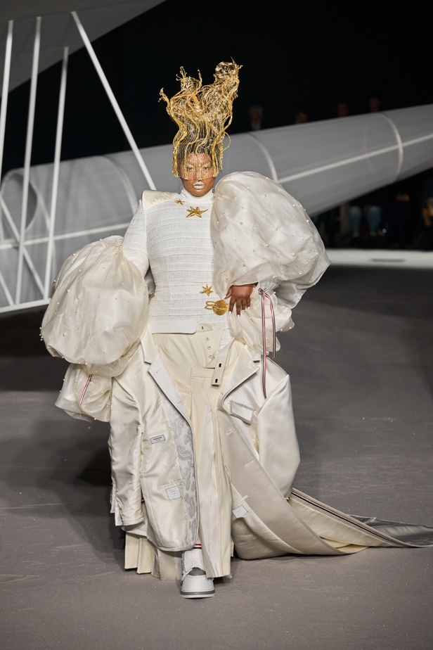 مجموعة Thom Browne تترجم رواية "الأمير الصغير" إلى عرض أزياء مبهر