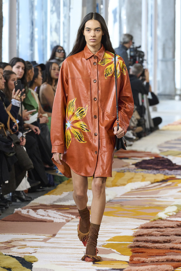 مجموعة Ulla Johnson لخريف وشتاء 2023-2024 في نيويورك..