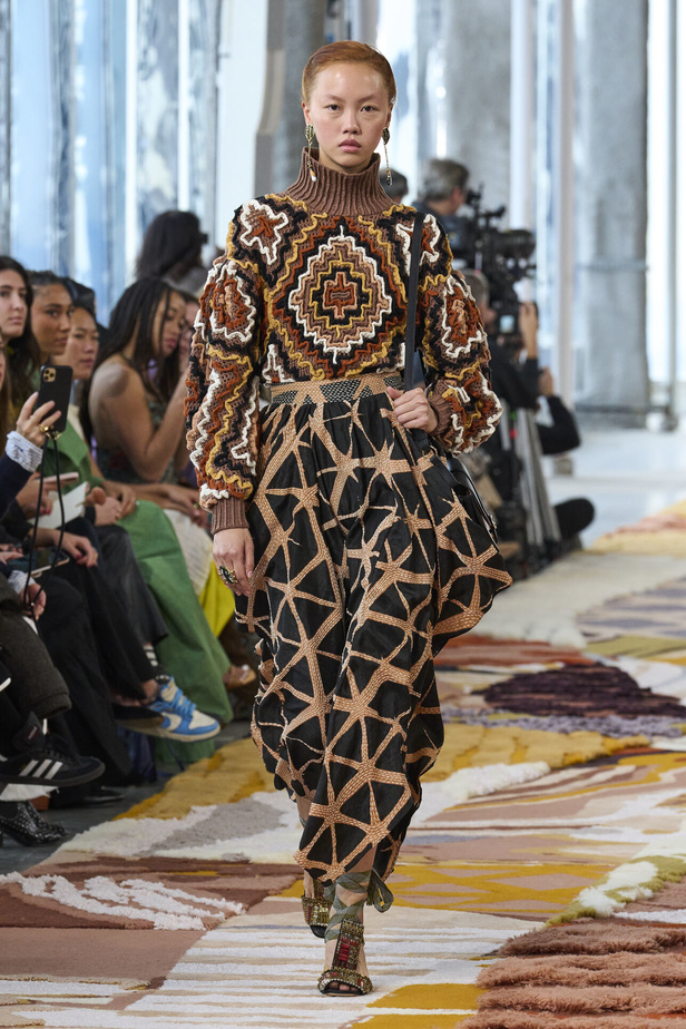 مجموعة Ulla Johnson لخريف وشتاء 2023-2024 في نيويورك..