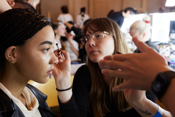 اطلالات جمالية من مجموعة Emilia Wickstead 