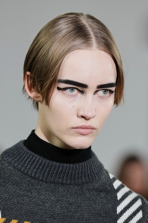 اطلالات جمالية من مجموعة Emilia Wickstead 