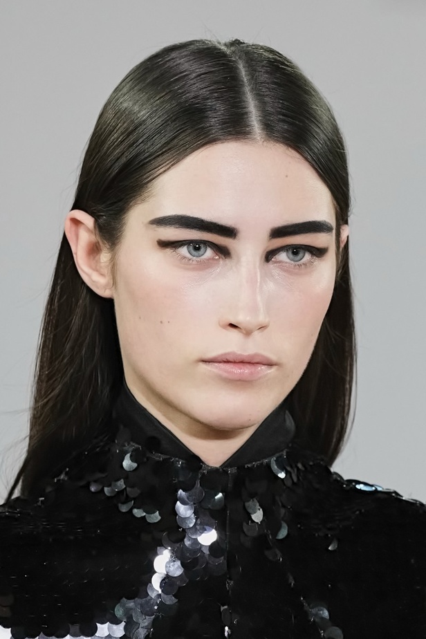 اطلالات جمالية من مجموعة Emilia Wickstead 