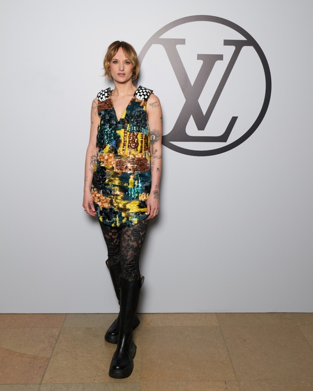 Louis Vuitton تحتفل بالأسلوب الفرنسي في مجموعة خريف وشتاء 2023-2024