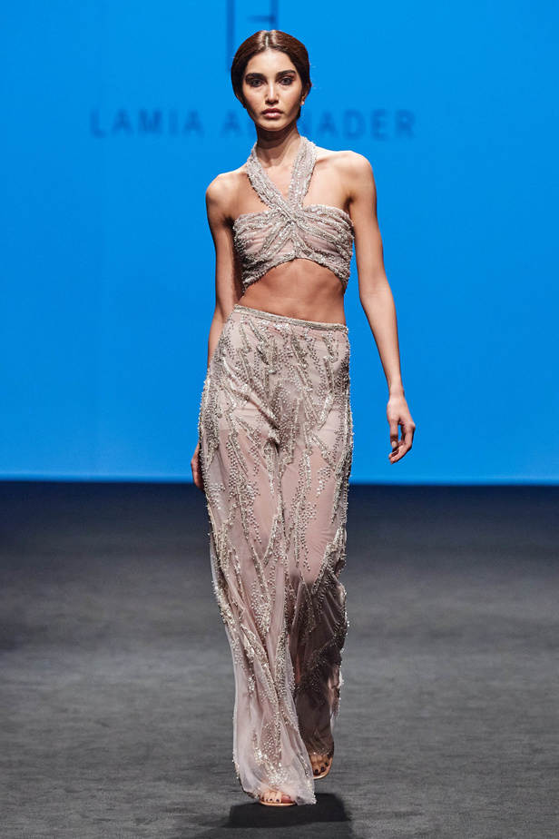 المصممة لميا أبي نادر للمرة الأولى في أسبوع دبي للموضة