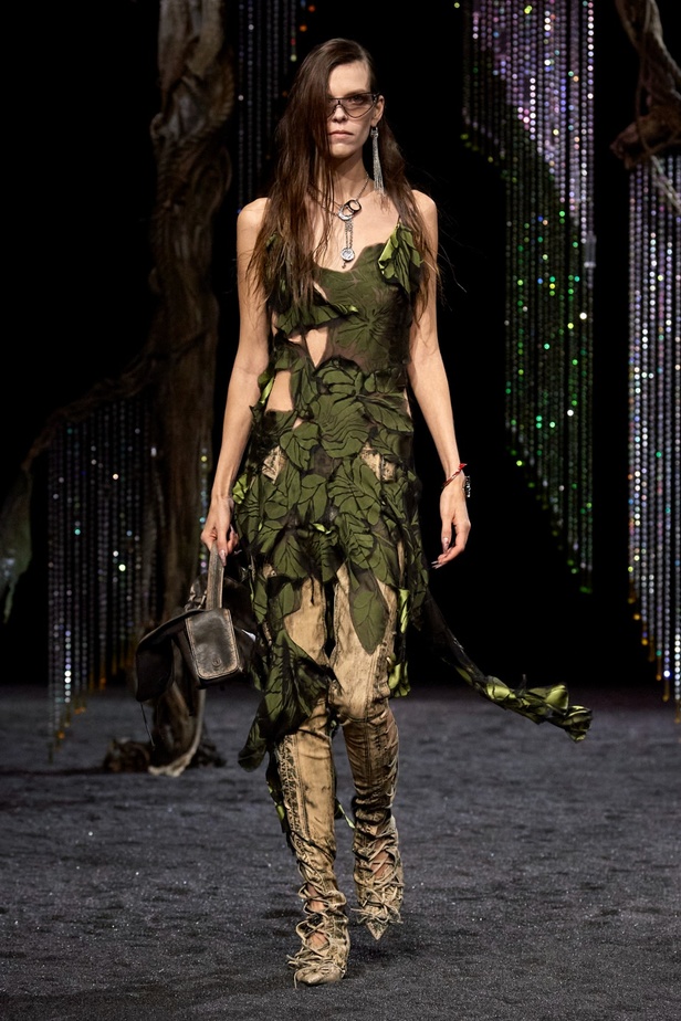 مجموعة Acne لخريف وشتاء 2023-2024 مستوحاة من قلب الطبيعة