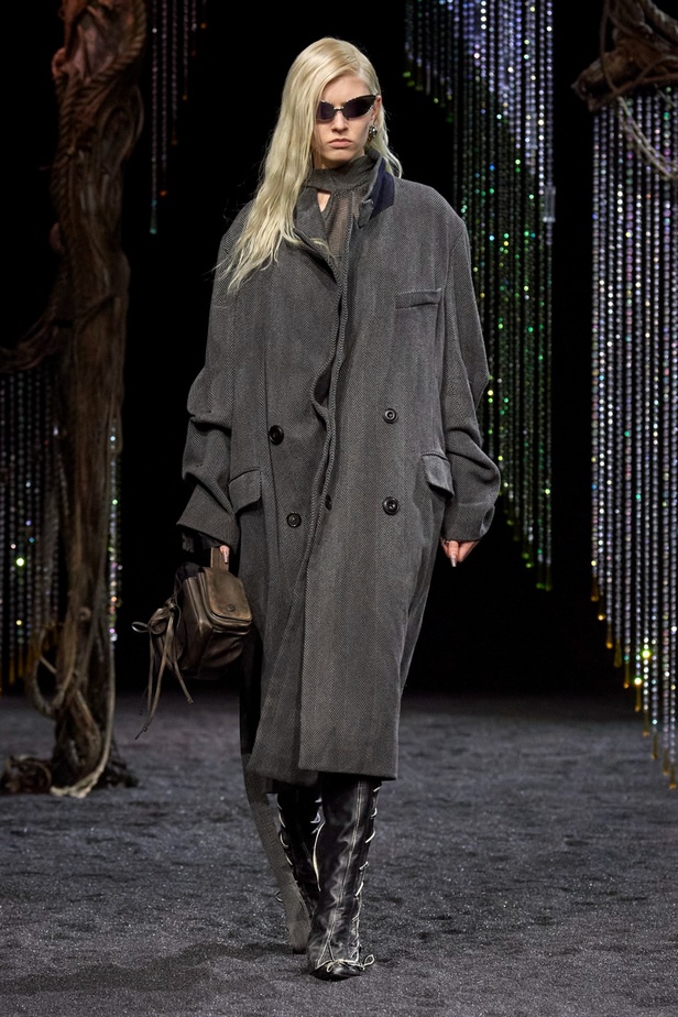 مجموعة Acne لخريف وشتاء 2023-2024 مستوحاة من قلب الطبيعة