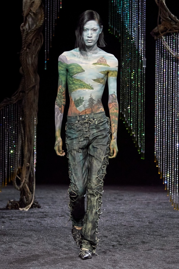 مجموعة Acne لخريف وشتاء 2023-2024 مستوحاة من قلب الطبيعة