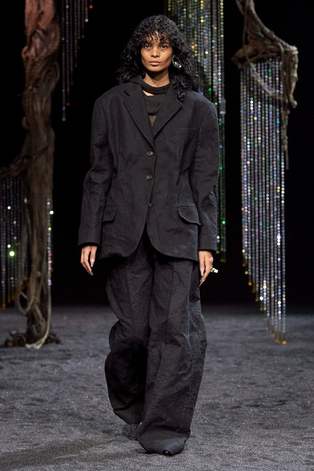 مجموعة Acne لخريف وشتاء 2023-2024 مستوحاة من قلب الطبيعة