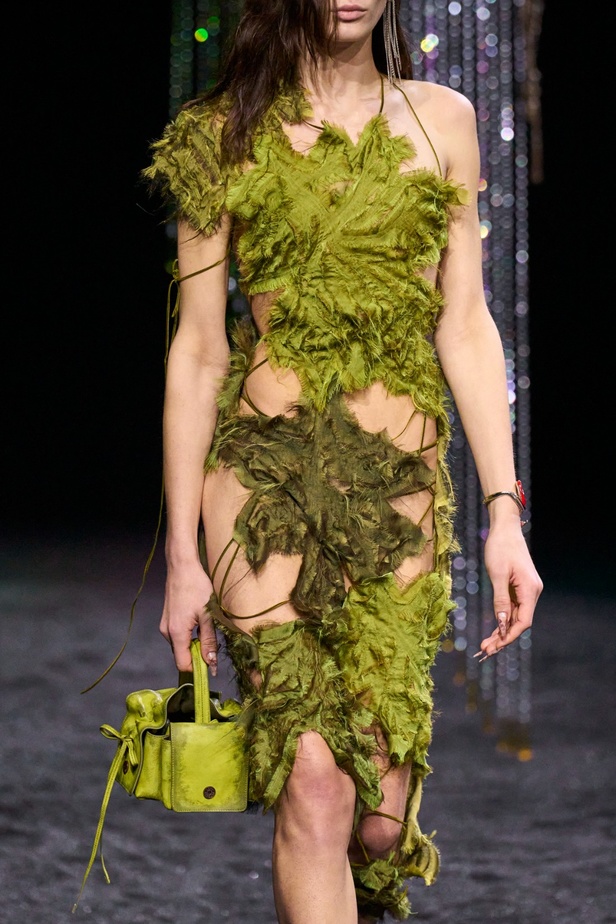 مجموعة Acne لخريف وشتاء 2023-2024 مستوحاة من قلب الطبيعة