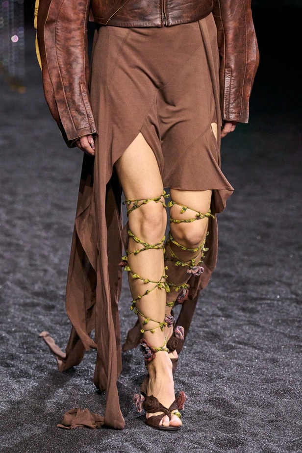 مجموعة Acne لخريف وشتاء 2023-2024 مستوحاة من قلب الطبيعة