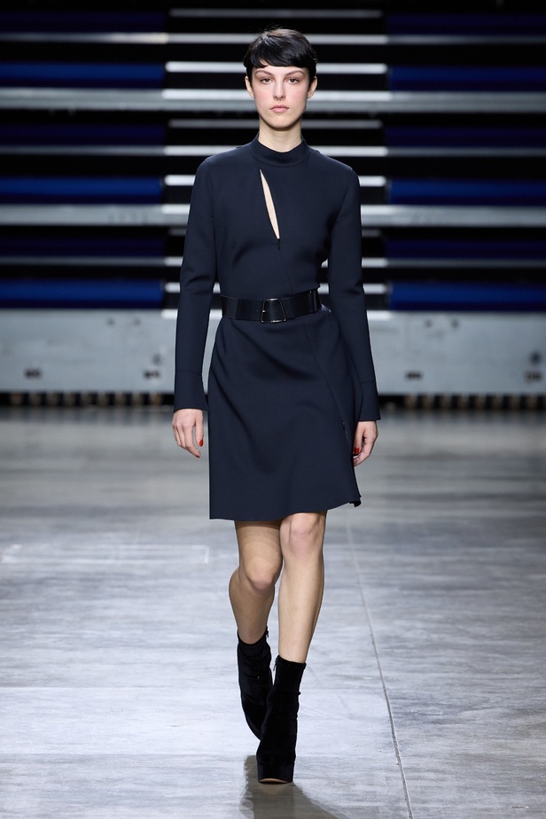 مجموعة Akris لخريف وشتاء 2023-2024 تعود بنا إلى السبعينيات