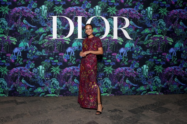 5 أمور اكتشفيها عن مجموعة ديور Dior لخريف 2023 في مومباي