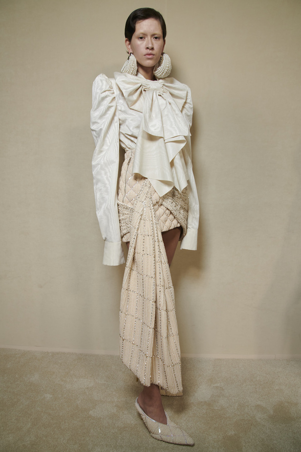 مجموعة بالمان لخريف 2023 تعيد أمجاد حقبة الخمسينات بأرقى الطرق 