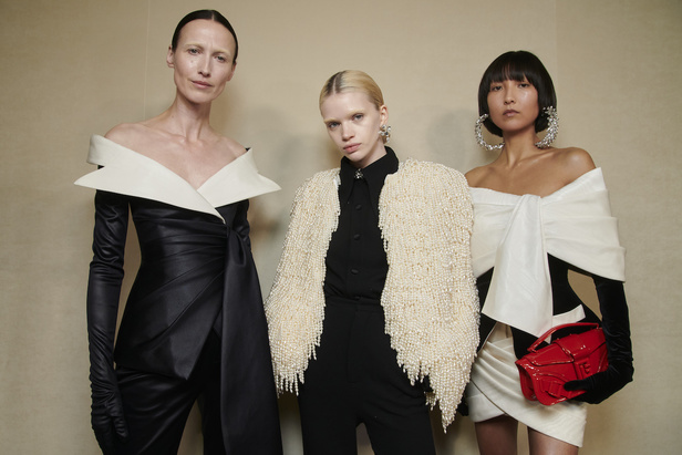 مجموعة بالمان لخريف 2023 تعيد أمجاد حقبة الخمسينات بأرقى الطرق 