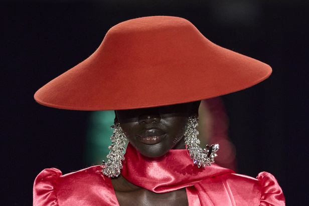 مجموعة بالمان لخريف 2023 تعيد أمجاد حقبة الخمسينات بأرقى الطرق 