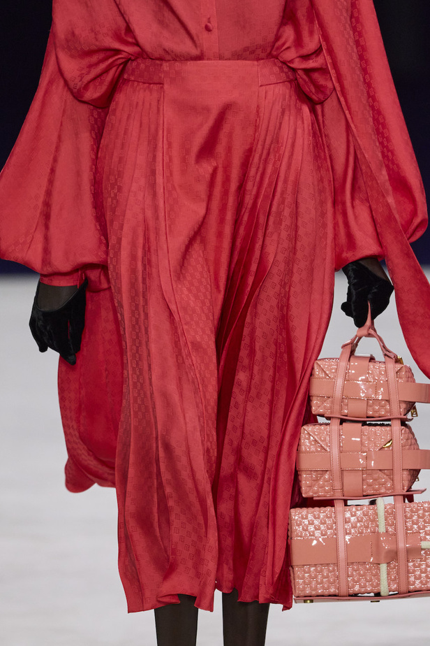 مجموعة بالمان لخريف 2023 تعيد أمجاد حقبة الخمسينات بأرقى الطرق 