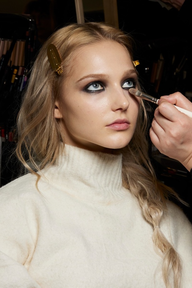 اطلالات جمالية من مجموعة Roberto Cavalli لخريف وشتاء 2024