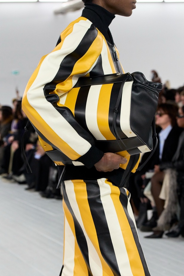 مجموعة Chloe لخريف وشتاء 2023-2024 تستكشف الأنوثة مع شغف التصاميم المستدامة