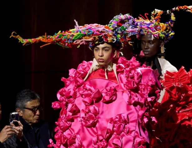 مجموعة Comme des Garçons لخريف وشتاء 2023-2024