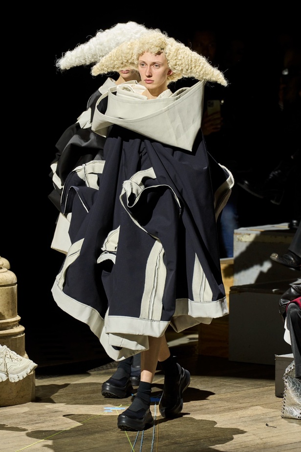 مجموعة Comme des Garçons لخريف وشتاء 2023-2024