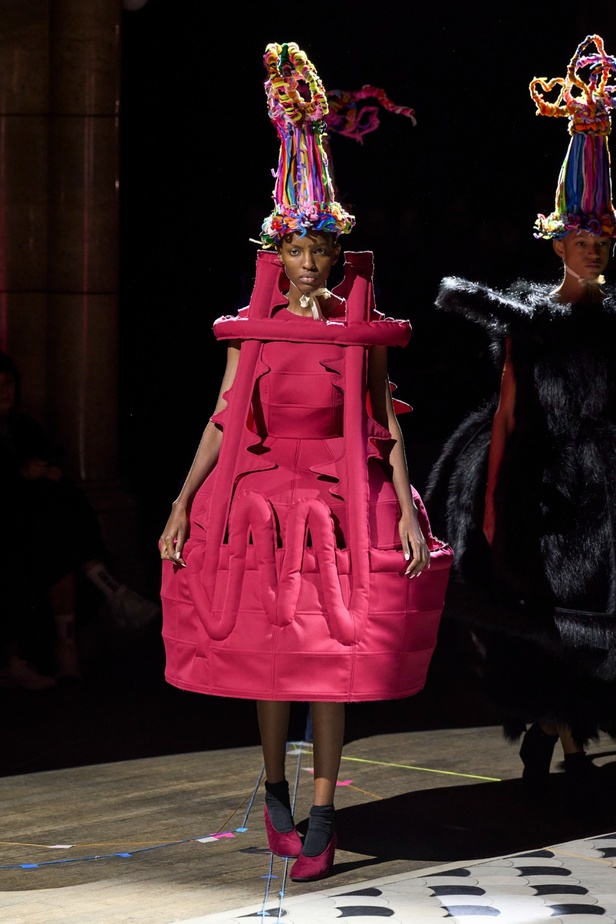 مجموعة Comme des Garçons لخريف وشتاء 2023-2024