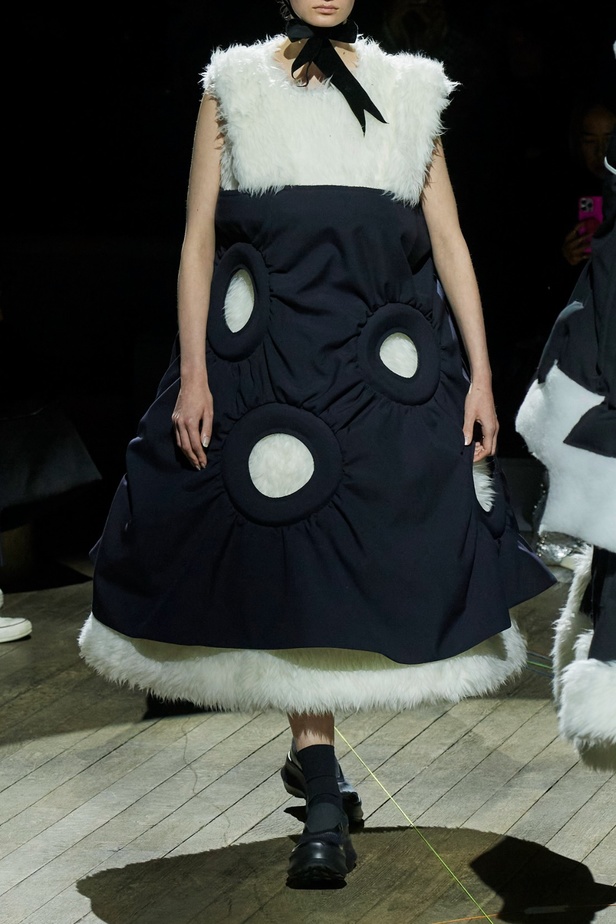 مجموعة Comme des Garçons لخريف وشتاء 2023-2024