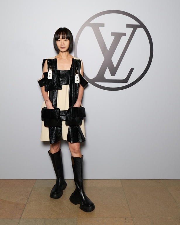 Louis Vuitton تحتفل بالأسلوب الفرنسي في مجموعة خريف وشتاء 2023-2024