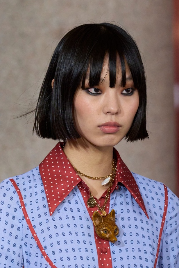 اطلالات جمالية من مجموعة Etro لخريف وشتاء 2023