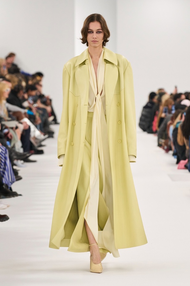 مجموعة Givenchy لخريف وشتاء 2023-2024... إرث الدار يجتمع باللمسة المعاصرة لماثيو ويليامز