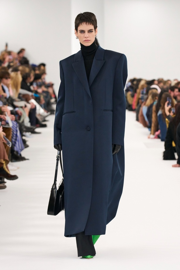 مجموعة Givenchy لخريف وشتاء 2023-2024... إرث الدار يجتمع باللمسة المعاصرة لماثيو ويليامز