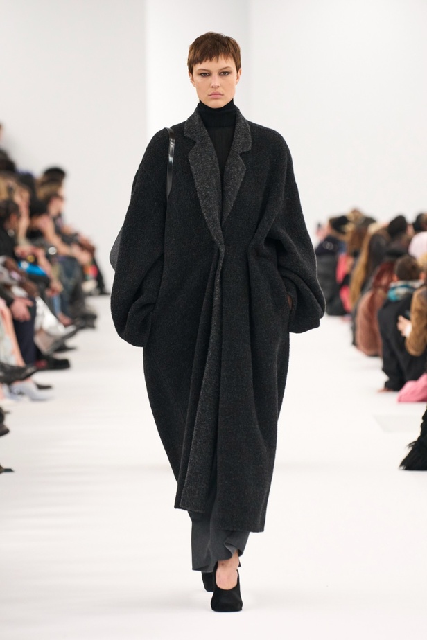 مجموعة Givenchy لخريف وشتاء 2023-2024... إرث الدار يجتمع باللمسة المعاصرة لماثيو ويليامز