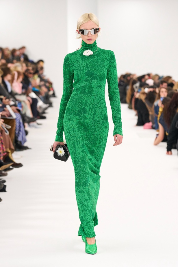 مجموعة Givenchy لخريف وشتاء 2023-2024... إرث الدار يجتمع باللمسة المعاصرة لماثيو ويليامز