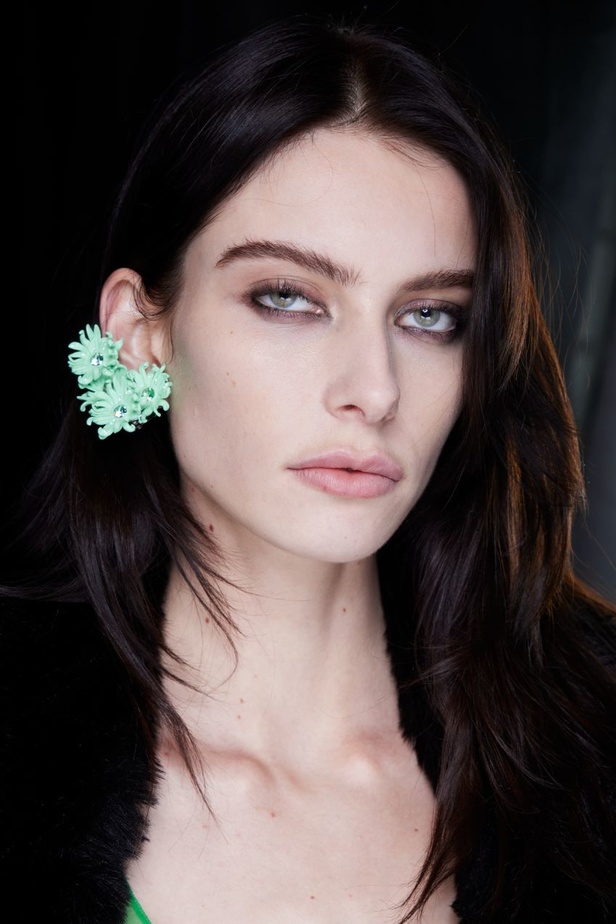 مجموعة Givenchy لخريف وشتاء 2023-2024... إرث الدار يجتمع باللمسة المعاصرة لماثيو ويليامز